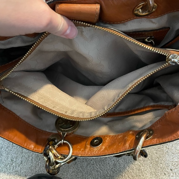 Michael Kors Large Shoulder Bag - Picture 3 of 5